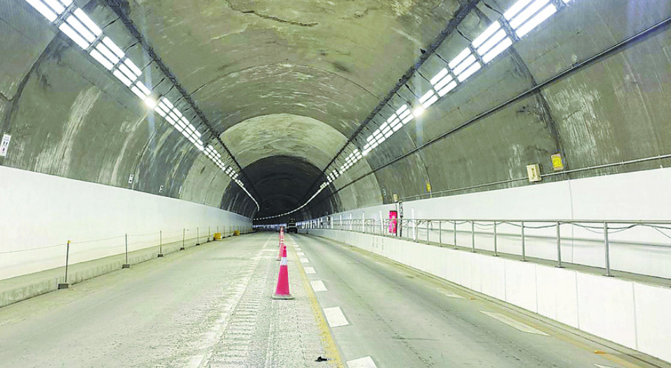 नागढुंगा सुरुङमार्ग परीक्षणमा खुल्यो, अब दुईतर्फी आवागमनको तयारी