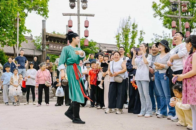 A view of Zhengzhou Movie Town in Henan Province